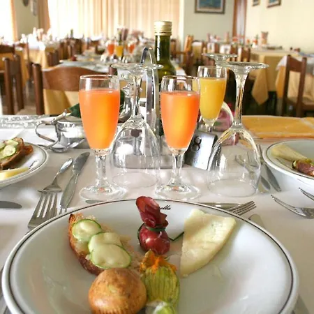 Serenella Vintage Hotell 2*